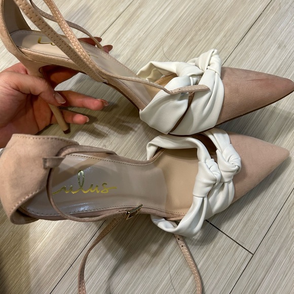 Like New Suede Lulus Bow Heels - Picture 7 of 8